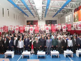MHP’de ilçe kongreleri devam ediyor; Pasinler’de Erkan Yağar güven tazeledi
