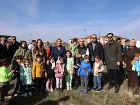 Milli Ağaçlandırma Günü’nde minikler fidanları toprakla buluşturdu

