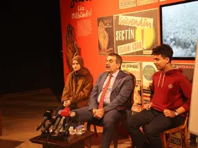 Milli Eğitim Bakanı Tekin'den Aydın'da 'Demokrasi ve Însan' dersi