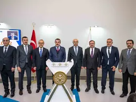 Millî Eğitim Bakanı Tekin, Malatya Büyükşehir Belediye Başkanı Er’i ziyaret etti
