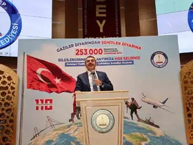 Milli Eğitim Bakanı Yusuf Tekin: "Kendi değerlerimize uygun, müfredatımızı revize ettik"
