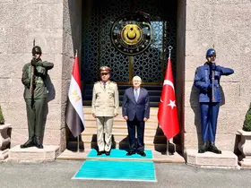 Milli Savunma Bakanı Güler, Mısır Silahlı Kuvvetler Başkomutanı Zaher ile görüştü
