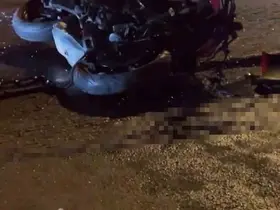 Minibüs ile çarpışan motosikletin Rus sürücüsü hayatını kaybetti
