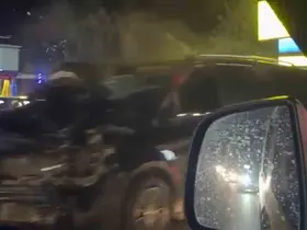 Minibüsle çarpışan motosikletli ağır yaralandı
