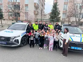 Minik öğrenciler polislik mesleğini yakından tanıdı
