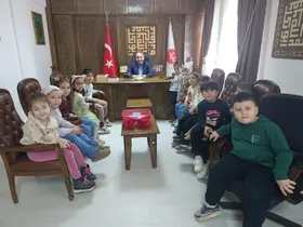 Minikler harçlıklarını ihtiyaç sahipleri ile paylaştı