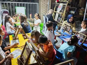 Minikler ilmek ilmek halı dokudu
