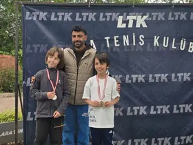 Minikler tenis turnuvasından başarılarla döndü
