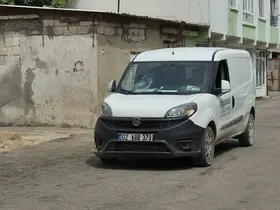 Motosiklet ile otomobil çarpıştı: 1 yaralı
