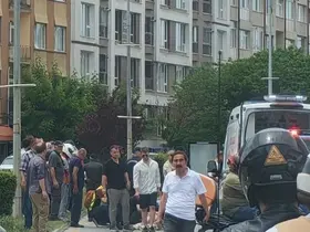Motosikletin çarptığı 2 yaya yaralandı

