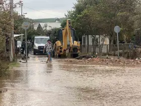 Mudanya Esence’de sel ve su baskınına müdahale sürüyor: 78 personel sahada
