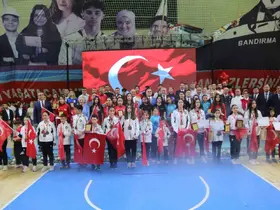 Muğla’da başarılı sporculara ödül yağdı
