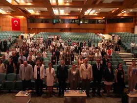 Muğla’da "yapay zeka çağında fen ve matematik eğitimi" zirvesi başladı
