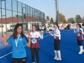 Muğla’nın şampiyon kızlarından Konya’da efsane kutlama şampiyonluk Zeybek ile taçlandı

