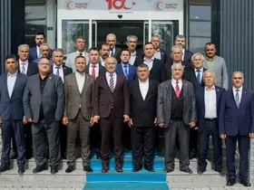 Muhtarlar Dayanışma Derneğinden Başkan Er’e hizmet teşekkürü
