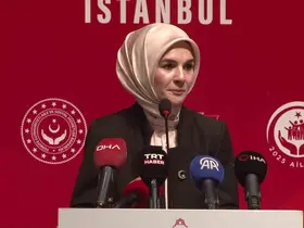 Muhtarlarla buluşan Bakan Göktaş: "Sizlerin farkındalığı, aileyi koruma çabamızın en güçlü halkasıdır"
