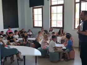 Muradiye Bebek ve Çocuk Kütüphanesi’nde aileler üretiyor, çocuklar keşfediyor
