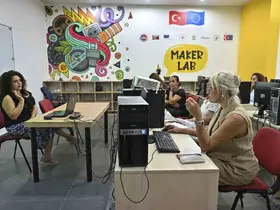 Muratpaşa’dan kadınlara dijital çağ eğitimi
