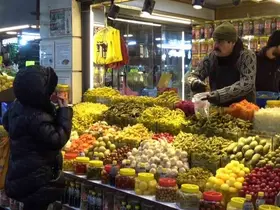Muşmuladan kiraza 35 çeşit ürünün turşusunu kurdular
