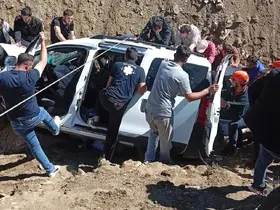 Muş’ta çaya düşen otomobildeki 1 kişi yaralandı
