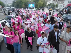 Muş’ta gönüllülerden "kanser farkındalığı" yürüyüşü
