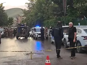 Muş’ta kardeşini ve polisi yaralayan şüpheli operasyonla etkisiz hale getirildi
