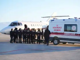 Muş’ta tedavi gören hasta, uçak ambulansla Ankara’ya nakledildi

