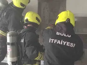Mutfakta alev alan aspiratör paniğe neden oldu
