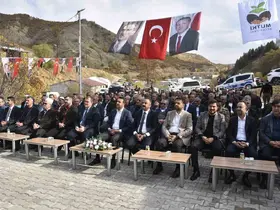 Mutki’de mezbahane ve halı saha açılışı yapıldı
