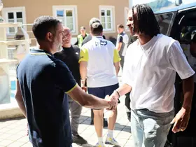 Nathan Ake, kampa katıldı

