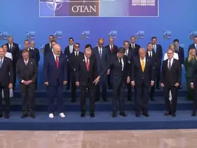 NATO Zirvesi'nde beyaz ayakkabı detayı dikkat çekti