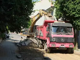 Nazilli’de 6 sokakta eş zamanlı asfalt mesaisi
