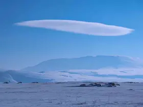 Nemrut Kalderası üzerinde mercek bulutu
