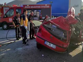 Niğde-Pozantı Otoyolu’nda feci kaza: 2 ölü, 3 yaralı

