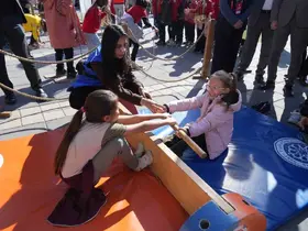 Niğde’de "Bir Tır Dolusu Mutluluk"
