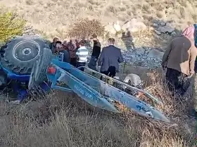 Niğde’de traktör devrildi: 1 ağır yaralı
