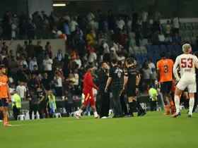 Nuri Şahin, maç sonunda kırmızı kart gördü
