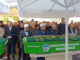 Oğlu tarafından öldürülen adam toprağa verildi
