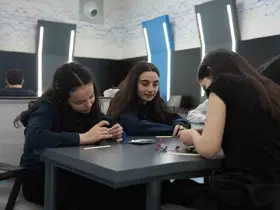 Öğrenciler akademisyenlerle buluştu
