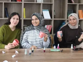 Öğrenciler kupa boyama etkinliğinde bir araya geldi
