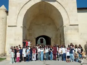 Öğrenciler Mamahatun Türbesi ve Kervansarayı’nı yerinde inceledi
