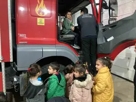 Öğrenciler yangın eğitimiyle bilinçlendi
