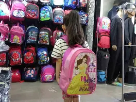 Okul alışverişinde yoğunluk başladı
