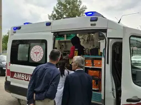 Okul önünde motosikletin çarptığı öğrenci yaralandı
