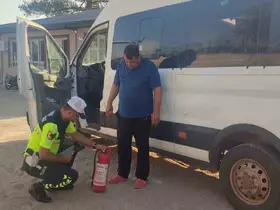 Okul servis araçları tek tek kontrol edildi
