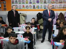 Okullarda ikinci dönem ’bayrak’ temasıyla başladı
