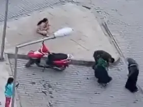 Okulun hademesi 6 yaşındaki öğrenciyi bıçakladı