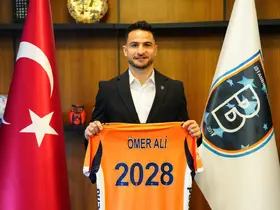 Ömer Ali Şahiner 2 sezon daha Başakşehir'de