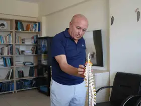 OMÜ’den yapay zekâ destekli, radyasyonsuz omurga bozukluğu teşhis cihazı
