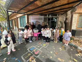 Onların hatırası için çocukları gülümsettiler
